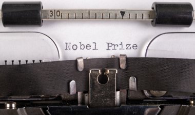 جائزة نوبل خلف الكواليس: قصص الانتصار والإلهام !