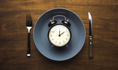 حين يصمت الأطباء: أخلاقيات غائبة في زمن "السمنة التجارية"