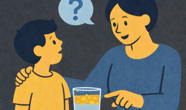 لماذا يطفو الزيت على سطح الماء؟